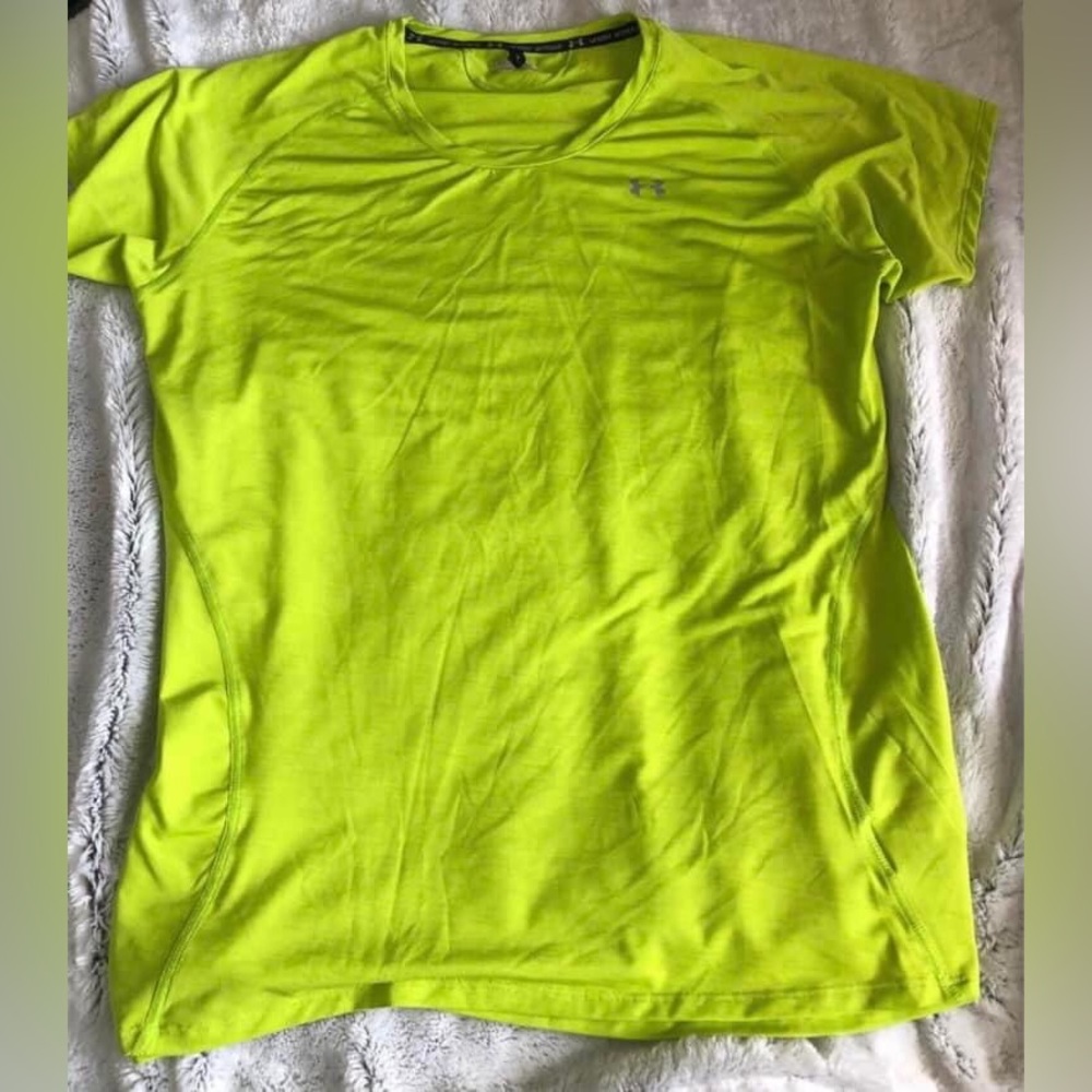 Under Armour T-shirt